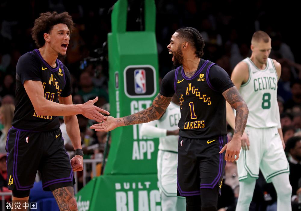 而以她出色 而以她出色