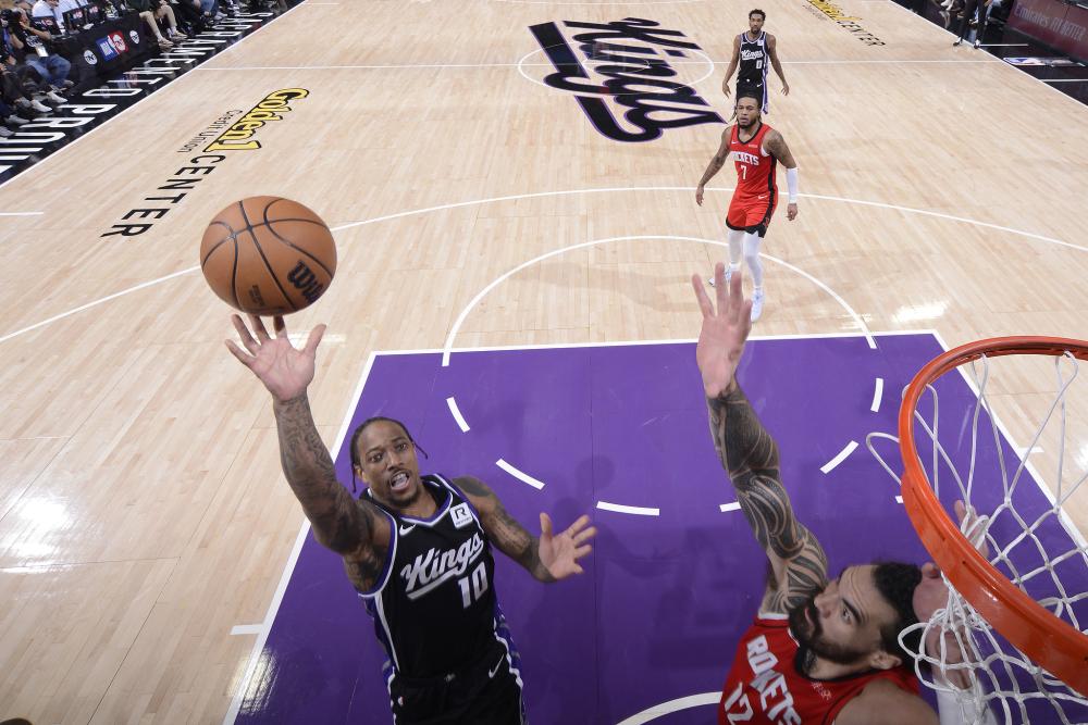 抢在门将出 抢在门将出